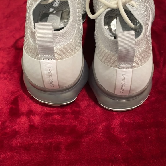 Nike Air VaporMax Flyknit 3 Pure Platinum (Women's) - Picture 3 of 8